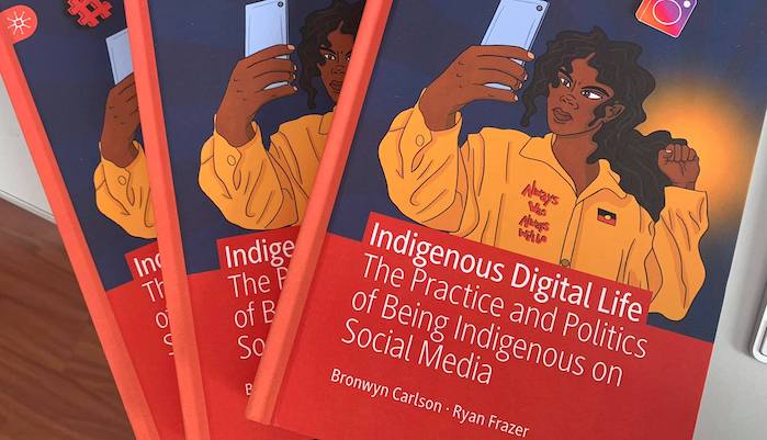 平衡在线原住民生活的光明与黑暗:新书