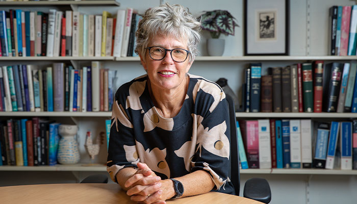 Associate Professor Lise Barry