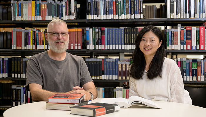Erik Reichle and Lili Yu reading research