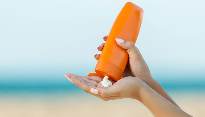 Please explain: Should you wear sunscreen all year round?