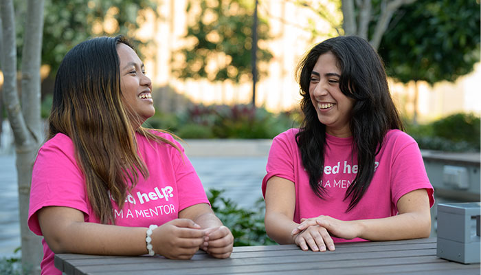 Macquarie University students Charlene Molina and Gaby Velasquez Ramirez