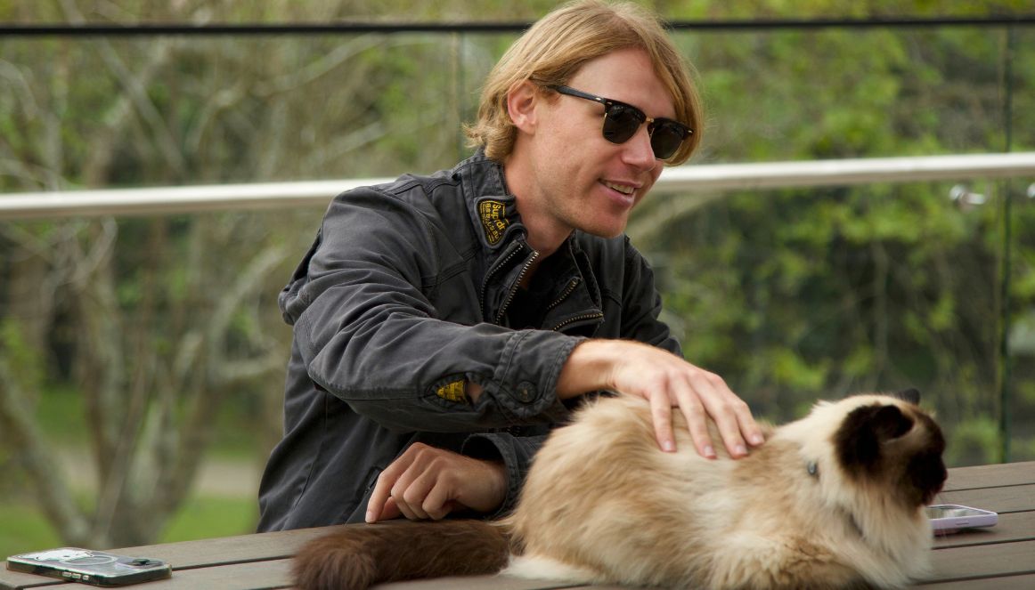 Pixie the cat and owner Robert
