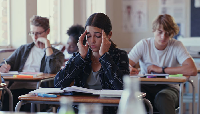 Scaring Year 12s about the year ahead can backfire: new study