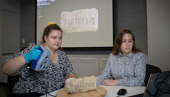 Macquarie University students scan Parramatta Council artifacts for online display in 3D.