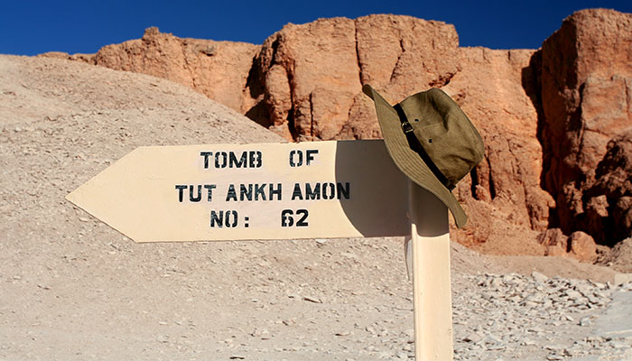 Sign to the tomb of Tutenkhamen