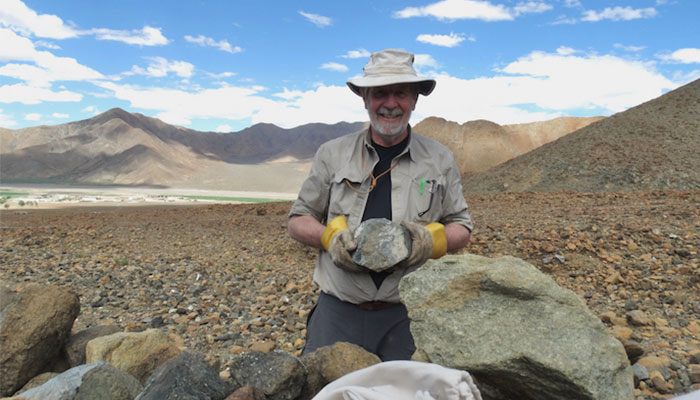 Geologist and Macquarie University Emeritus Professor Bill Griffin 