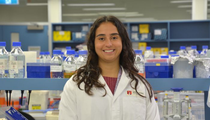PhD candidate Jasmine Williams in the molecular biology lab at Macquarie